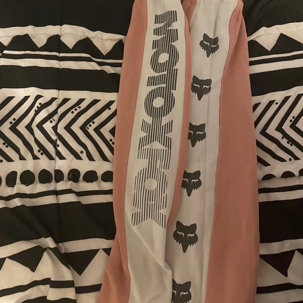 Fox Sweatpants - Picture 4 of 5